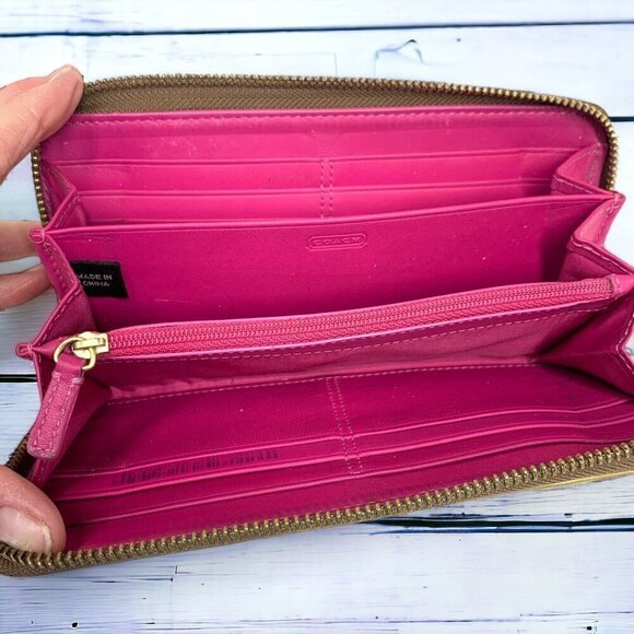 COACH Tattersall Large Zip Around Wallet Gold Signature Coated Canvas & Leather - Picture 2 of 9